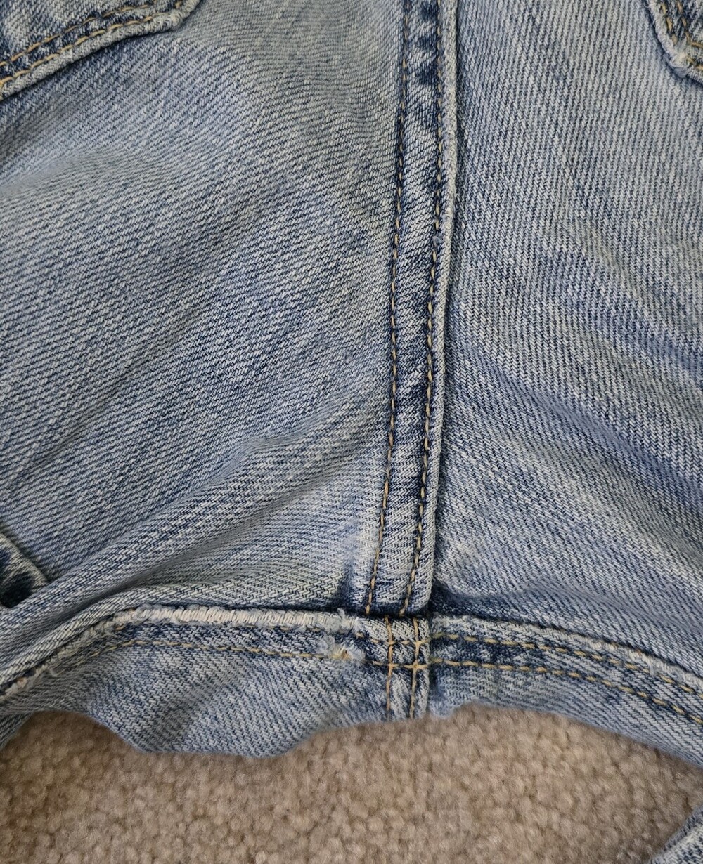 EUC Hollister Low-Rise Straight Leg Jeans Soft Stretch 1 - Picture 8 of 8